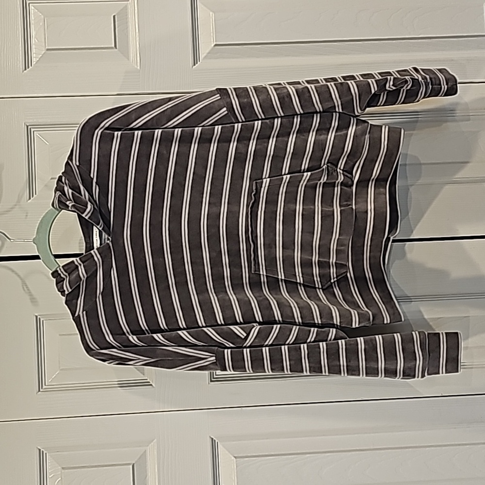 American Eagle velour crop sweatshirt